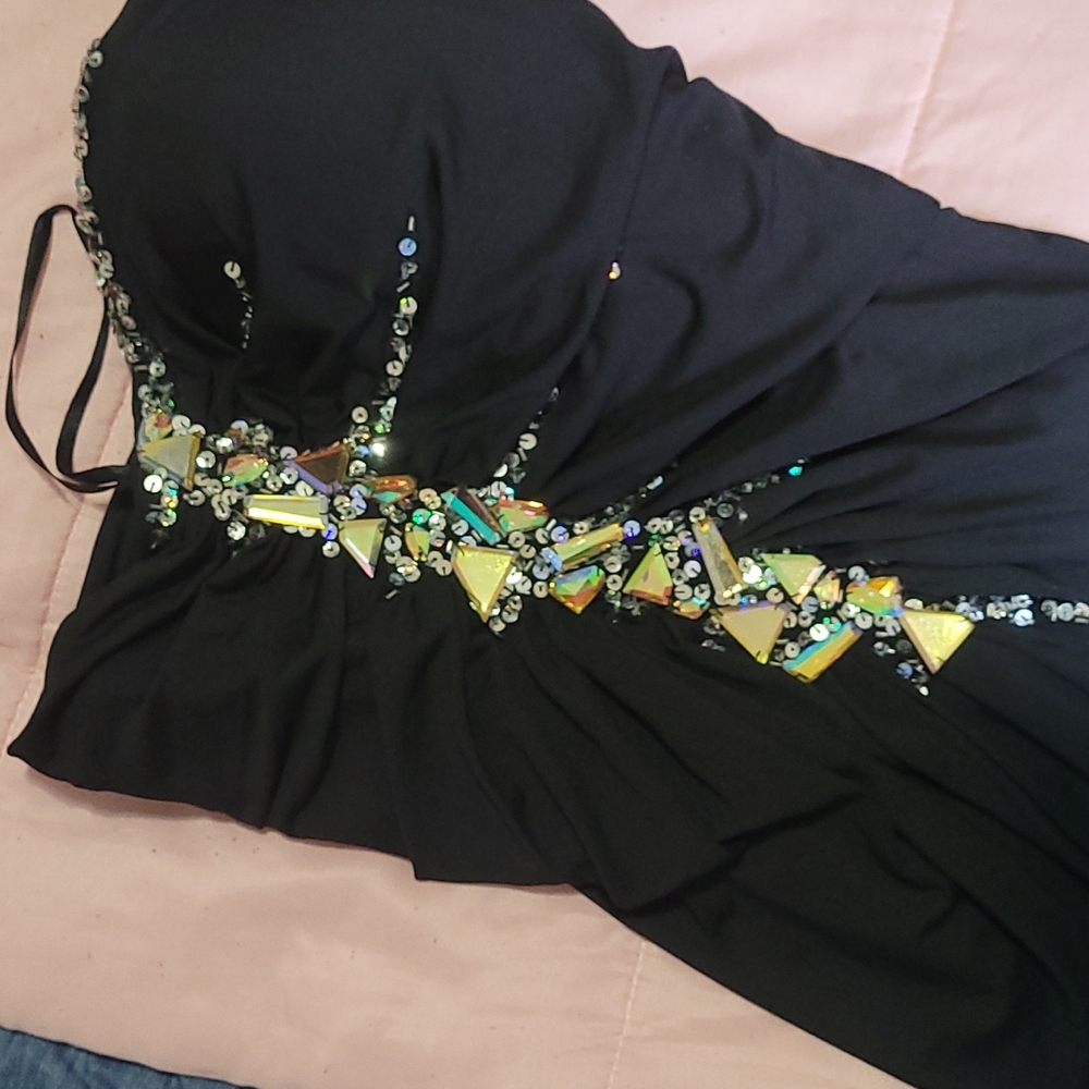 Dress - Picture 3 of 4